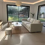 Beautiful Luxury With Pool In Villa