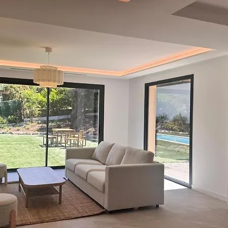 Beautiful Luxury With Pool In