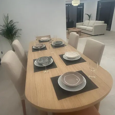 Beautiful Luxury With Pool In