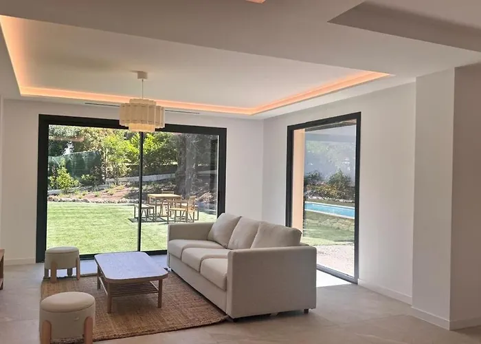 Beautiful Luxury With Pool In