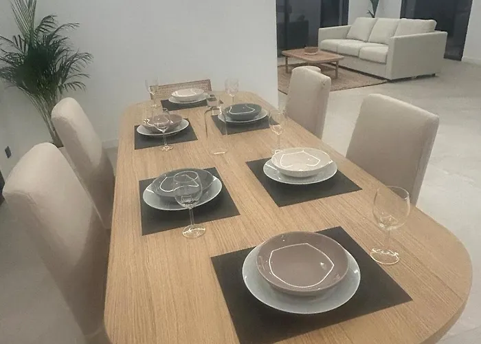 Beautiful Luxury With Pool In