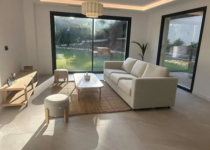 Beautiful Luxury With Pool In Villa