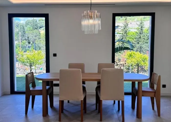 Beautiful Luxury With Pool In Villa Antibes